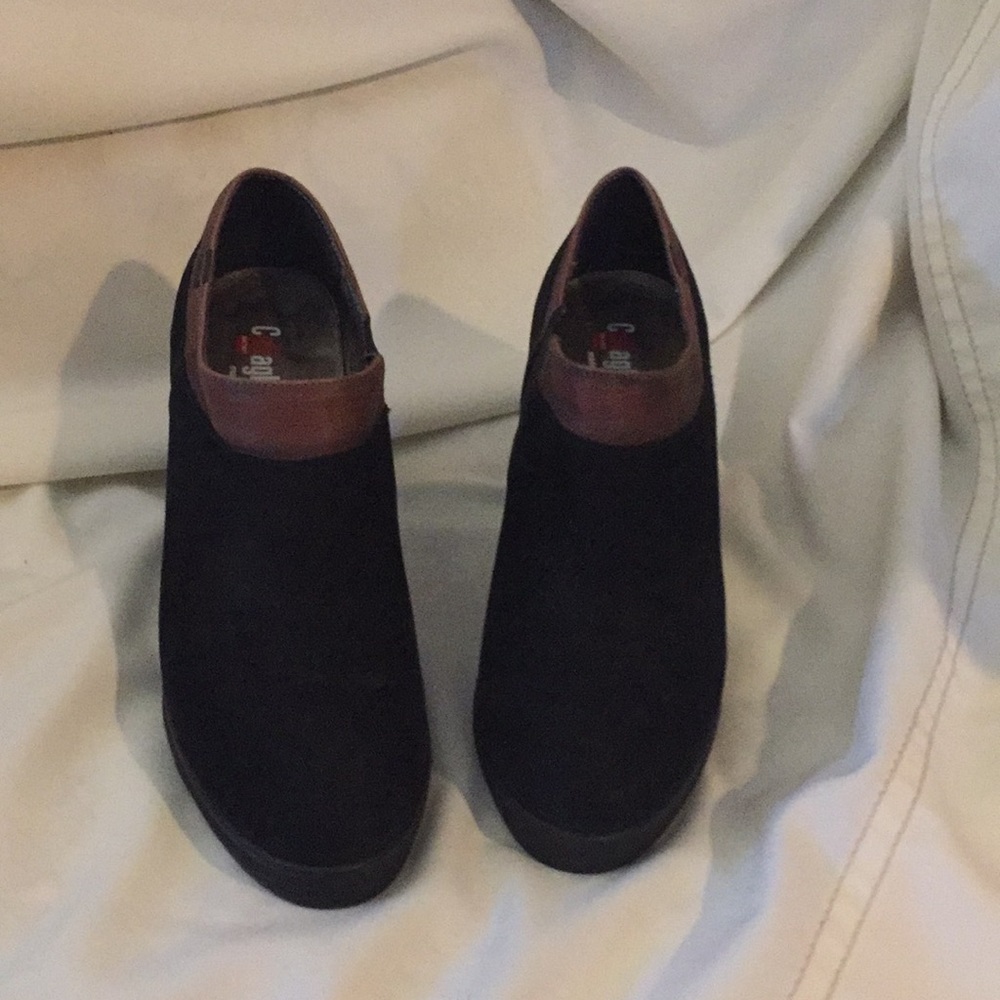 Women's shoes